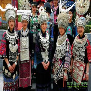 單獨成團(tuán)L線:(湘西風(fēng)情之旅)張家界、德夯大峽谷、鳳凰古城4天3晚獨立成團(tuán)游